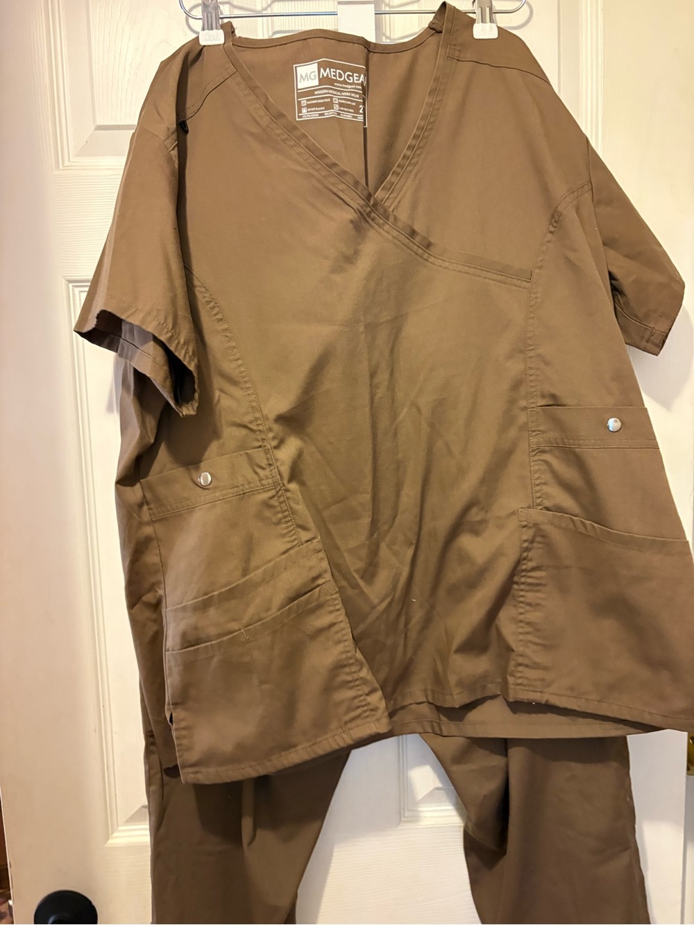 Women's Brown Scrub set - V-Neck Utility withPockets and joggers